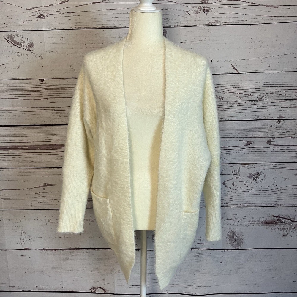 Pink Martini Womens Size M Fuzzy Cardigan Ivory Open Front Cozy Sweater Pockets